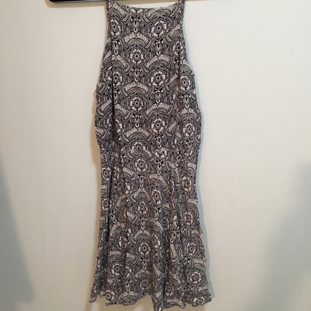 Barely worn adorable summer dress.
